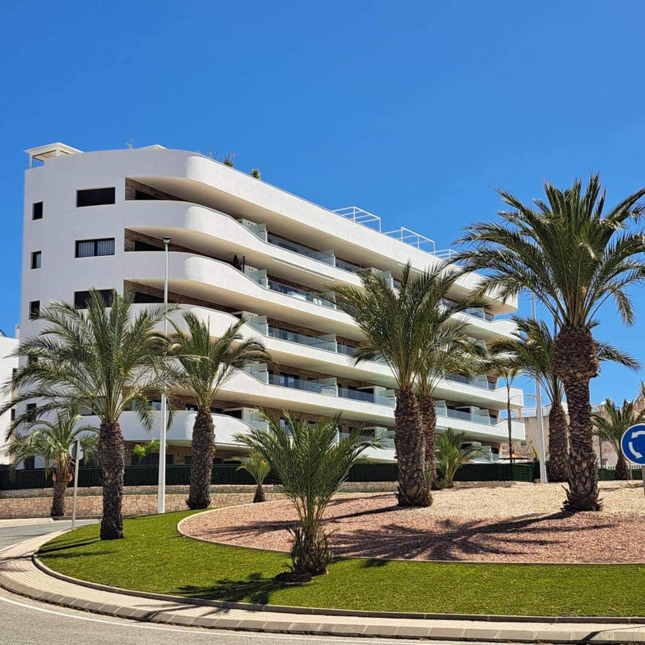 Spanish Sun - 500 M From The Beach Arenales del Sol Buitenkant foto